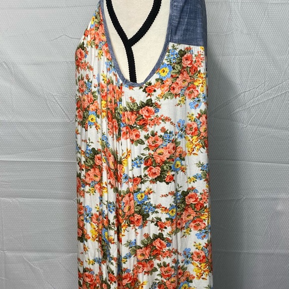 FLORAL CHAMBRAY DRESS - Picture 4 of 8